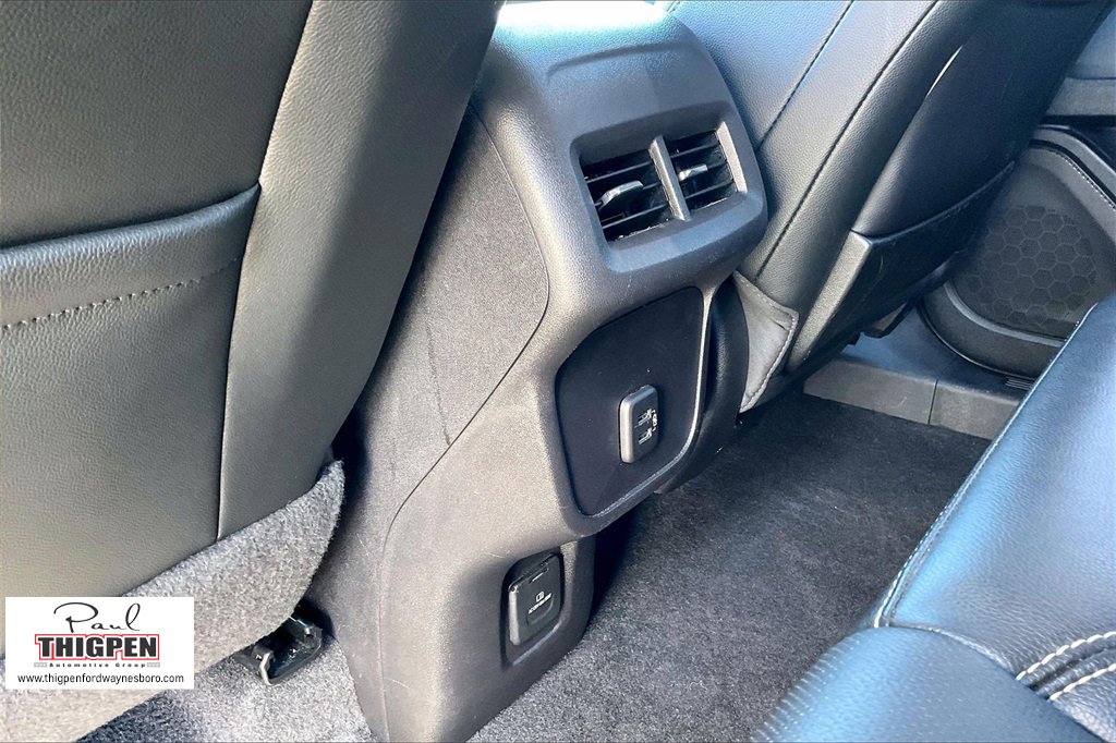 Used 2024 GMC Terrain SLT image 32