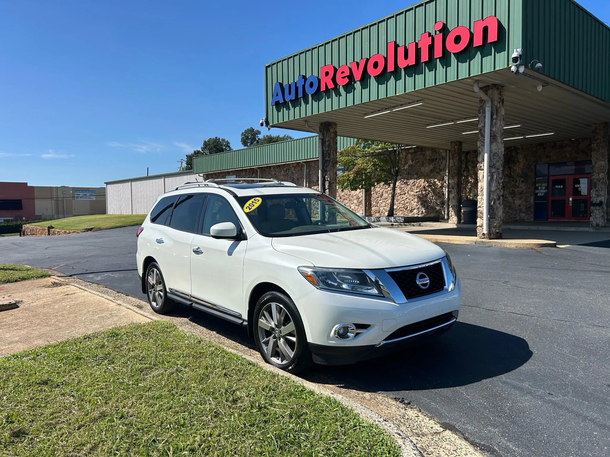 Used 2015 Nissan Pathfinder Platinum w/ Cargo Package