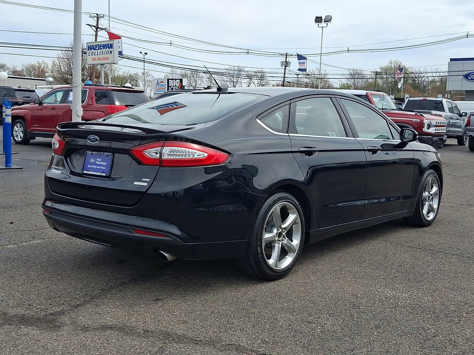 Used 2016 Ford Fusion SE w/ Equipment Group 201A FWD image 7