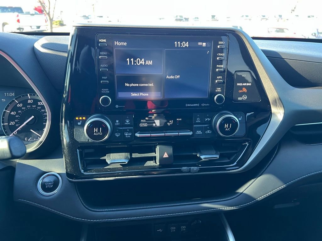 Used 2021 Toyota Highlander XLE image 36