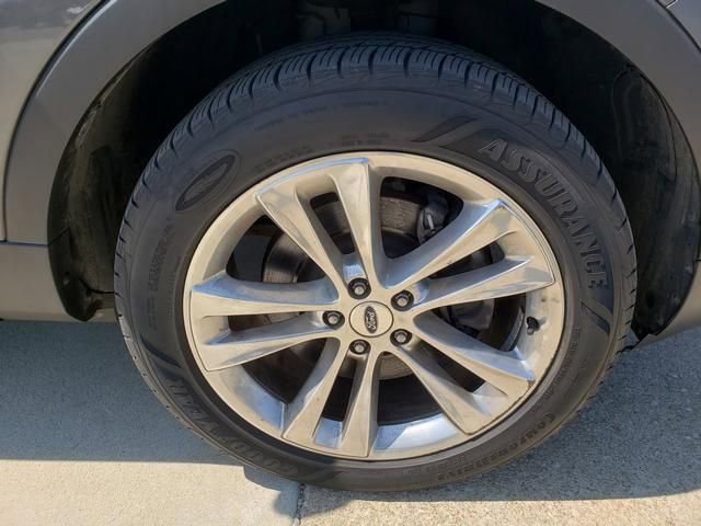 Used 2018 Ford Explorer Limited w/ Equipment Group 301A AWD/4WD image 28