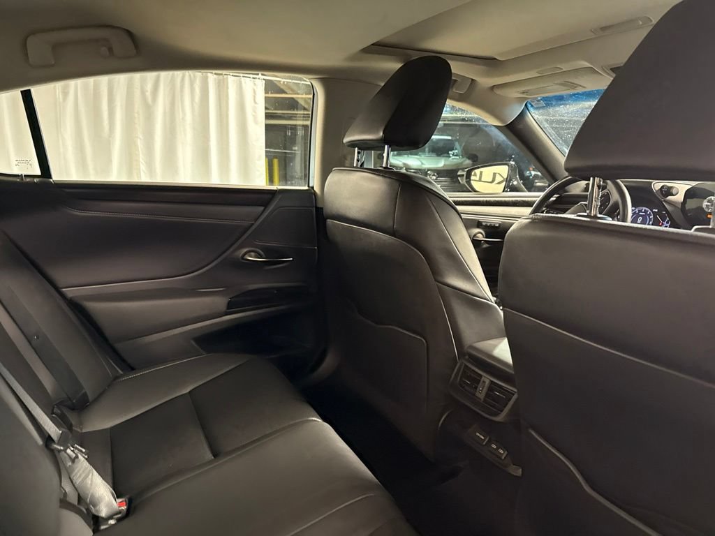 Used 2022 Lexus ES 350 w/ Premium Package FWD image 9