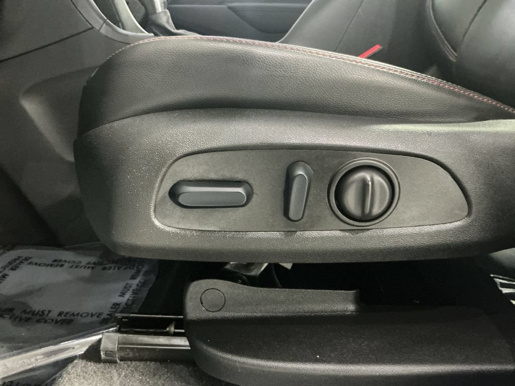 Used 2023 Chevrolet Equinox RS w/ RS Leather Package FWD image 15