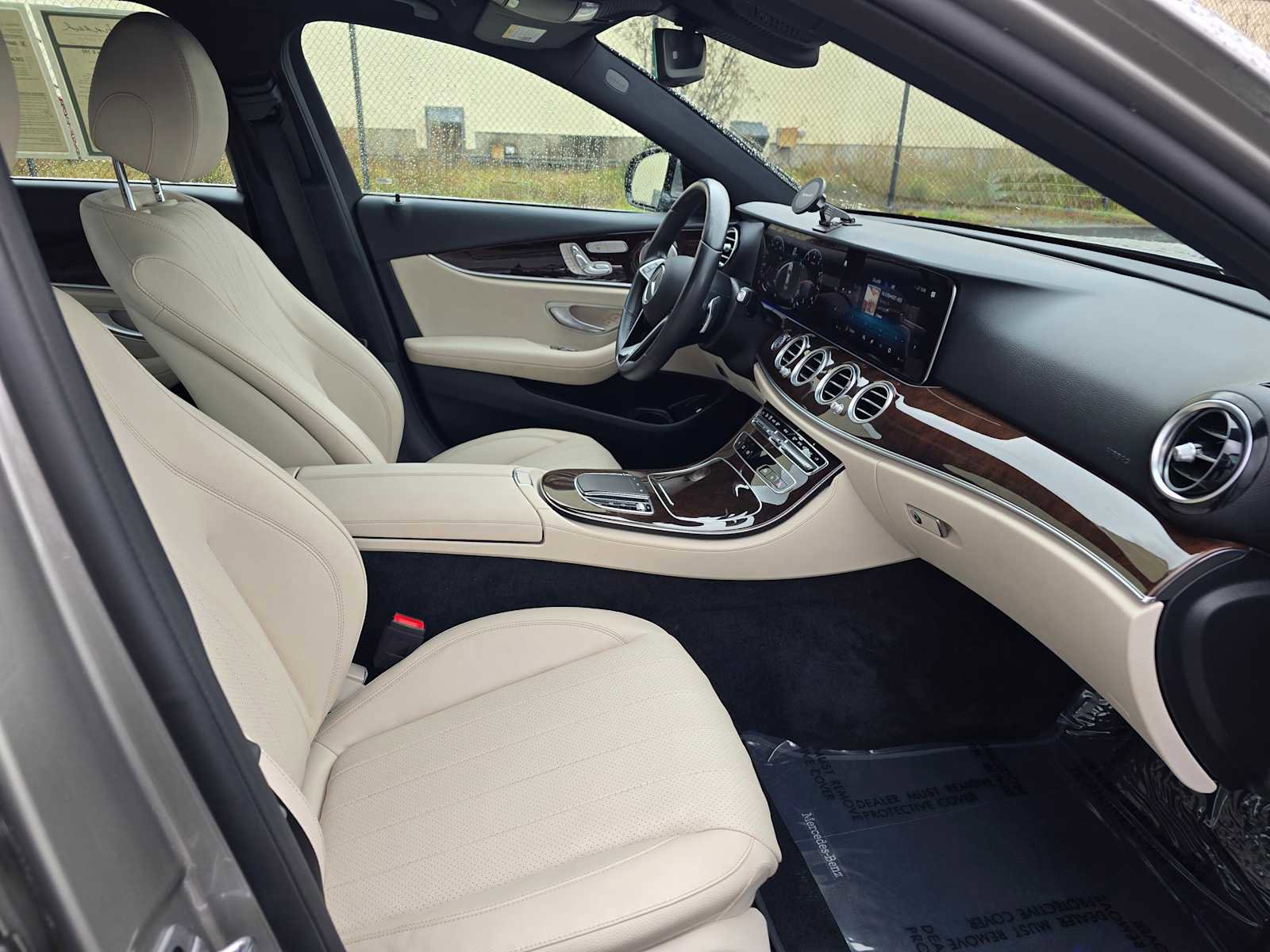 Used 2022 Mercedes-Benz E 350 Sedan image 11