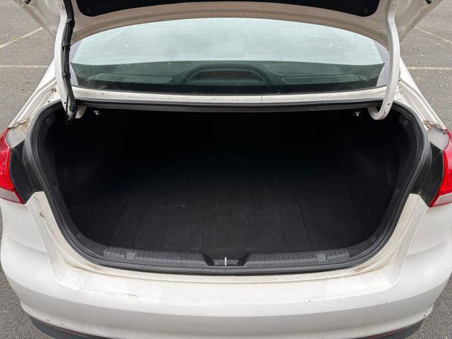 Used 2018 Kia Forte LX image 18