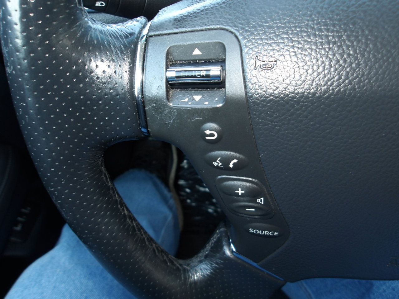 Used 2007 INFINITI M35 x w/ Technology Pkg image 16