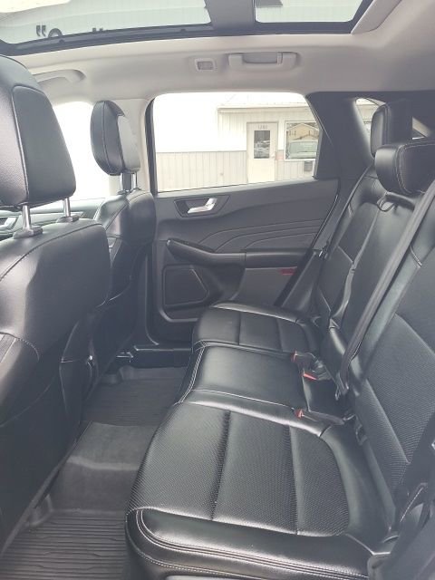 Used 2022 Ford Escape Titanium w/ Class II Trailer Tow Package image 14