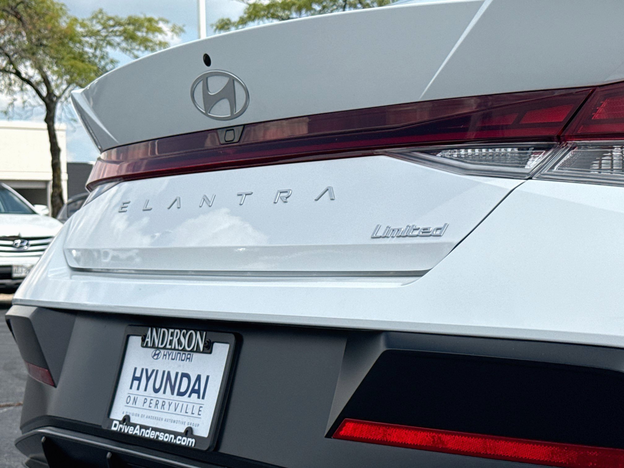 New 2026 Hyundai Elantra Limited FWD image 13