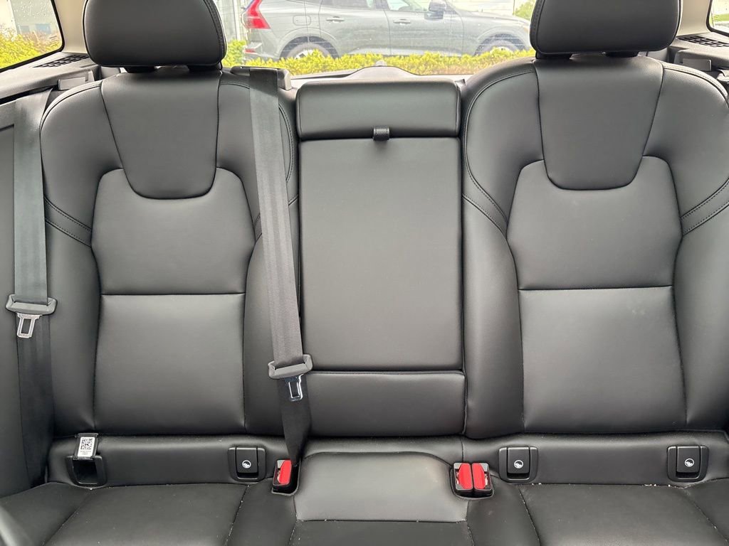 Used 2023 Volvo XC60 B5 Core w/ Climate Package AWD/4WD image 28