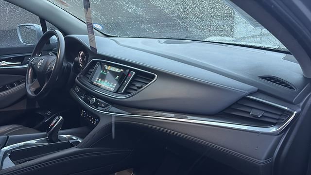 Used 2019 Buick Enclave Essence image 32