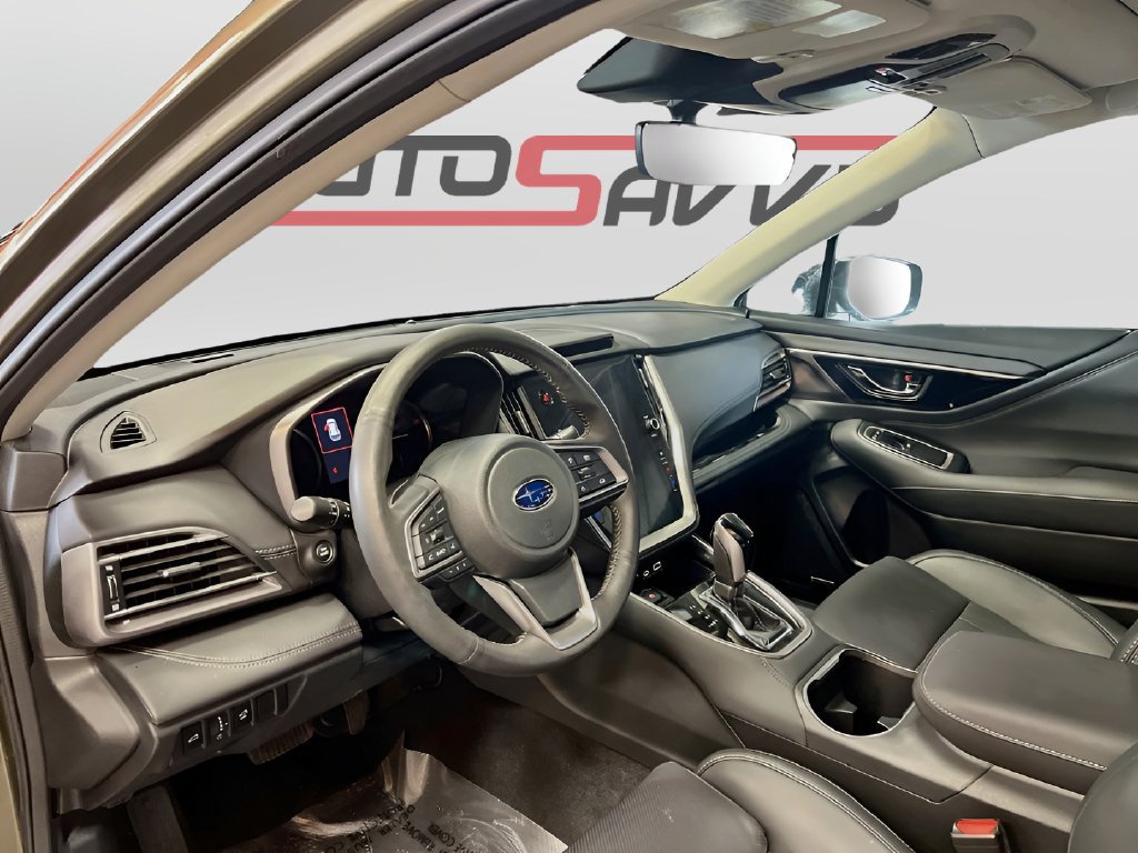 Used 2025 Subaru Outback Limited AWD/4WD image 9