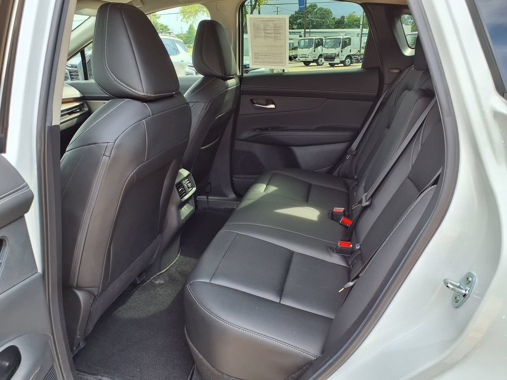 Used 2025 Nissan Murano SL AWD/4WD image 14