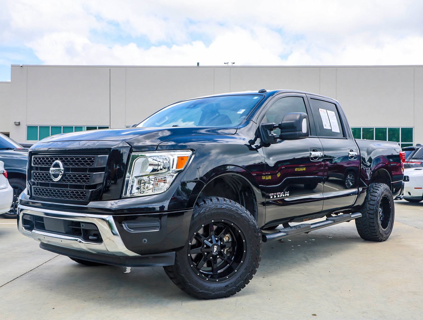 Used 2021 Nissan Titan SV w/ SV Convenience Package