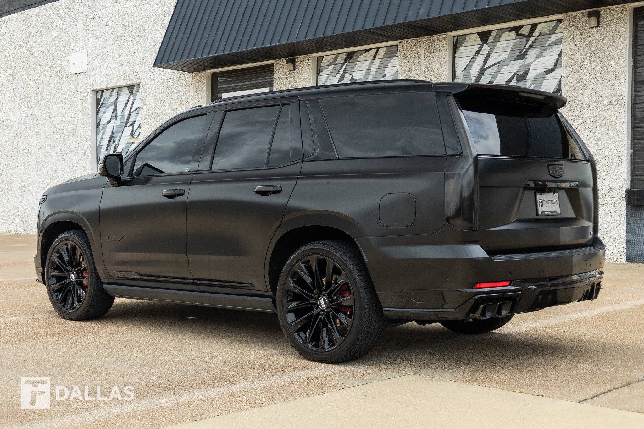 Used 2025 Cadillac Escalade V w/ LPO, ONYX Package AWD/4WD image 10