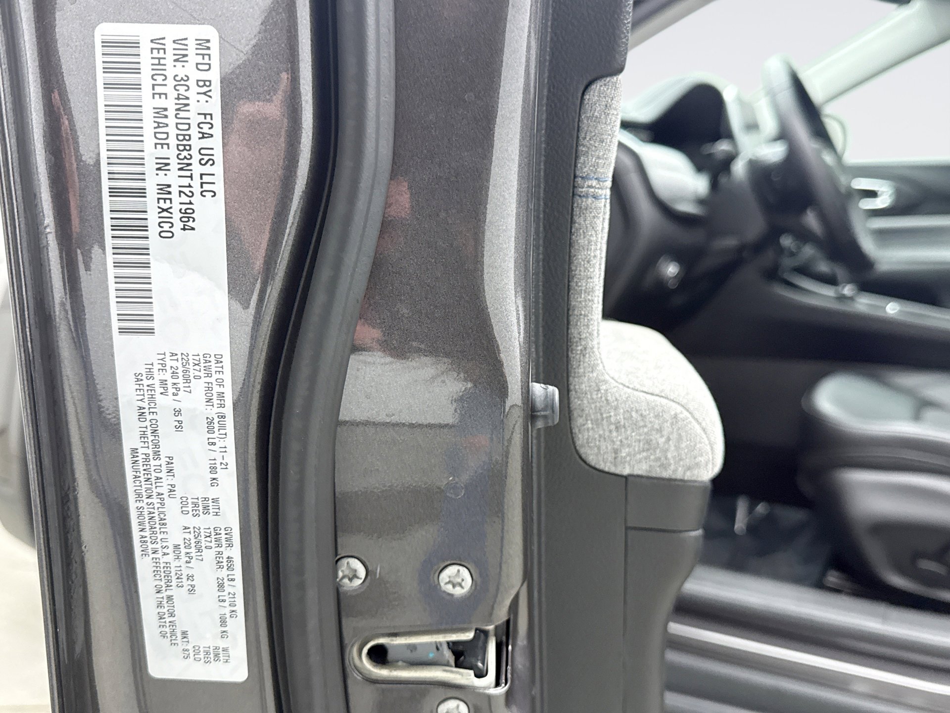 Used 2022 Jeep Compass Latitude w/ Sun and Sound Group AWD/4WD image 25