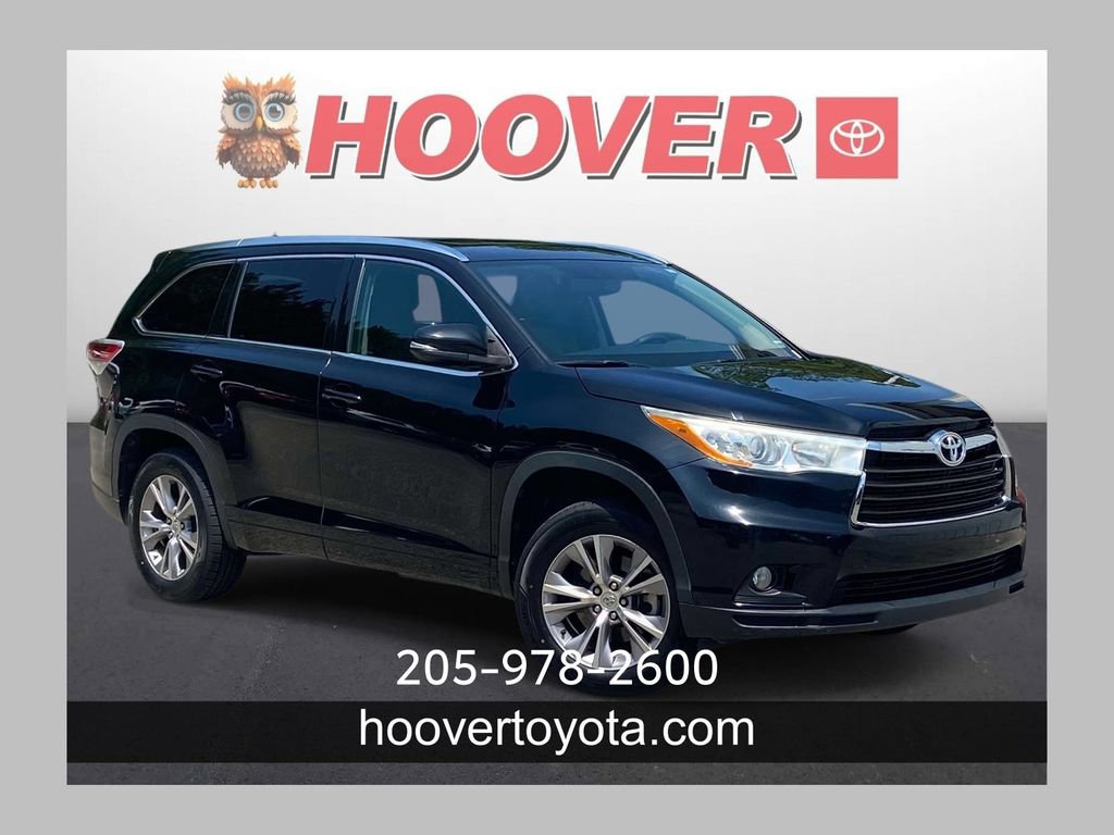 Used 2014 Toyota Highlander XLE FWD image 1