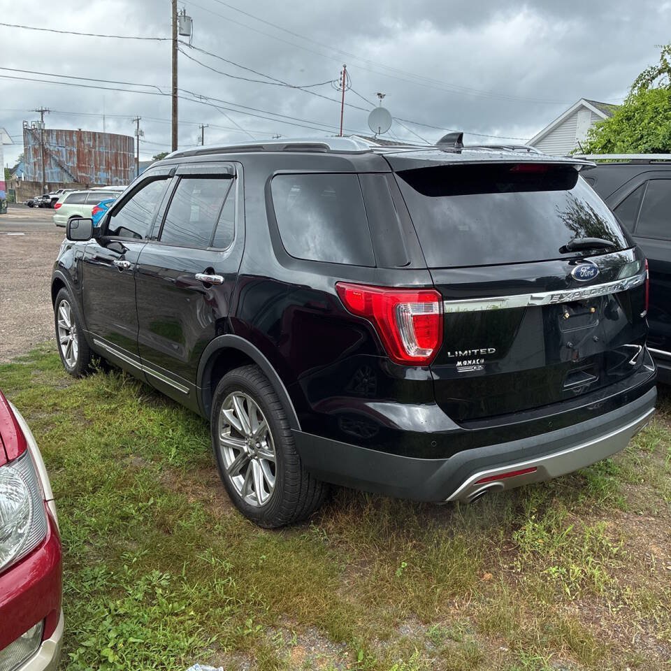 Used 2017 Ford Explorer Limited AWD/4WD image 2