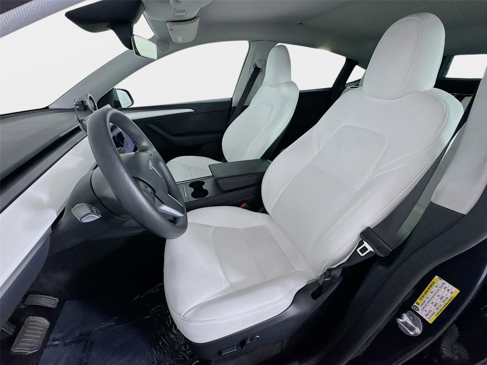 Used 2024 Tesla Model Y Long Range AWD/4WD image 11