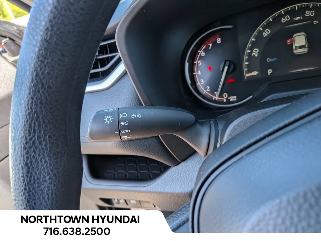 Used 2025 Toyota RAV4 XLE AWD/4WD image 24