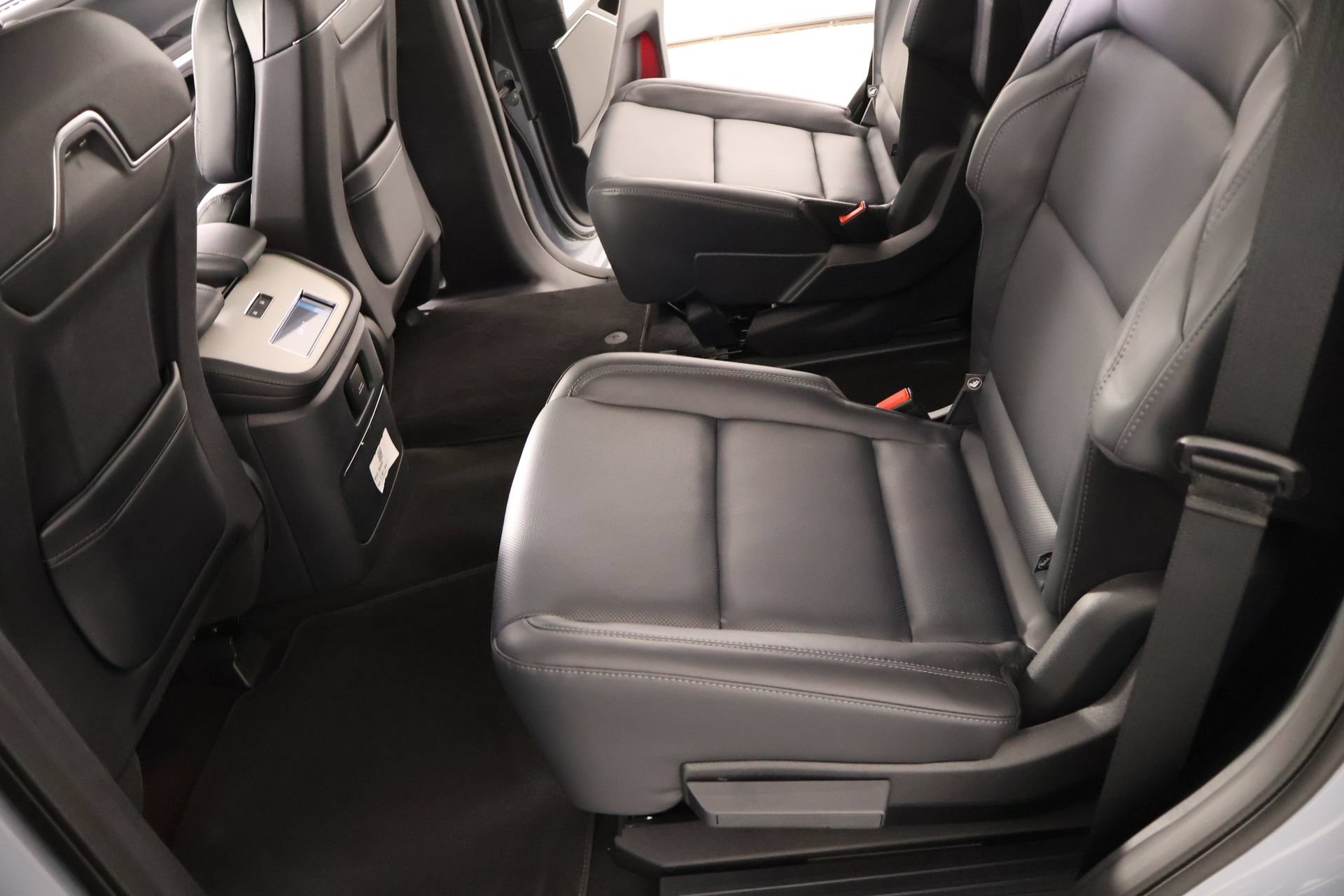 New 2025 Lincoln Navigator Reserve AWD/4WD image 12