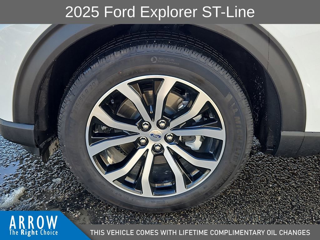 Used 2025 Ford Explorer ST-Line image 17