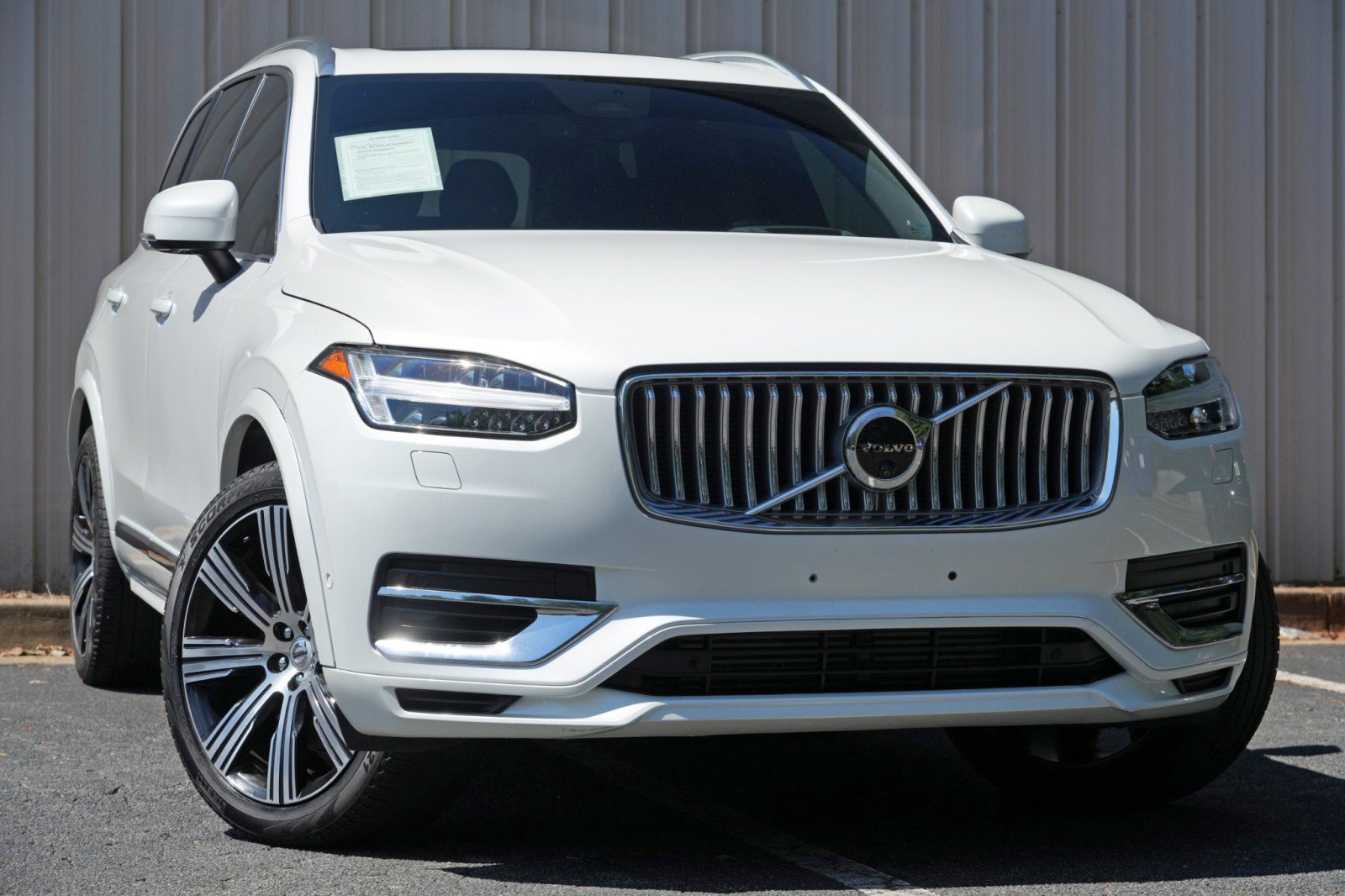 Used 2024 Volvo XC90 T8 Ultimate w/ Protection Package Premier AWD/4WD image 4