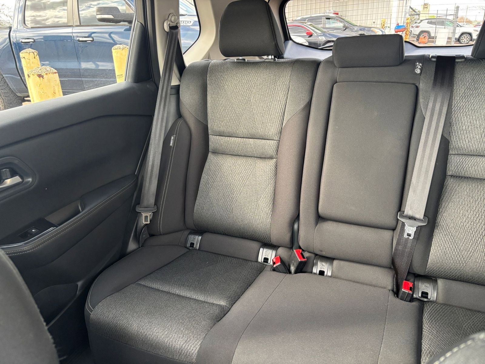 Used 2025 Nissan Rogue SV FWD image 41