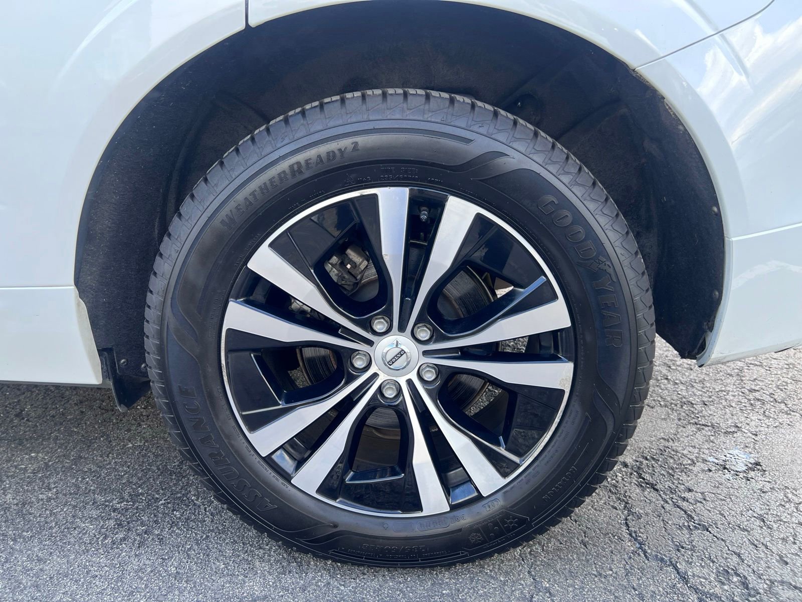 Used 2023 Volvo XC60 B5 Core AWD/4WD image 22