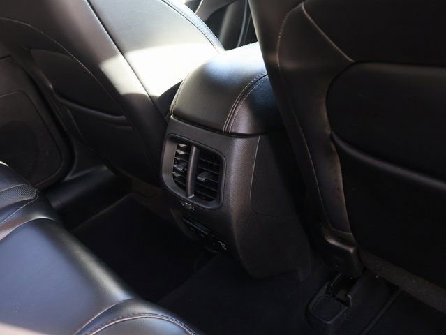 Used 2019 Jeep Cherokee Limited image 15