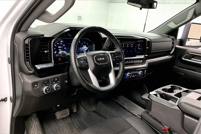 Used 2024 GMC Sierra 3500 SLE w/ SLE Value Package image 13