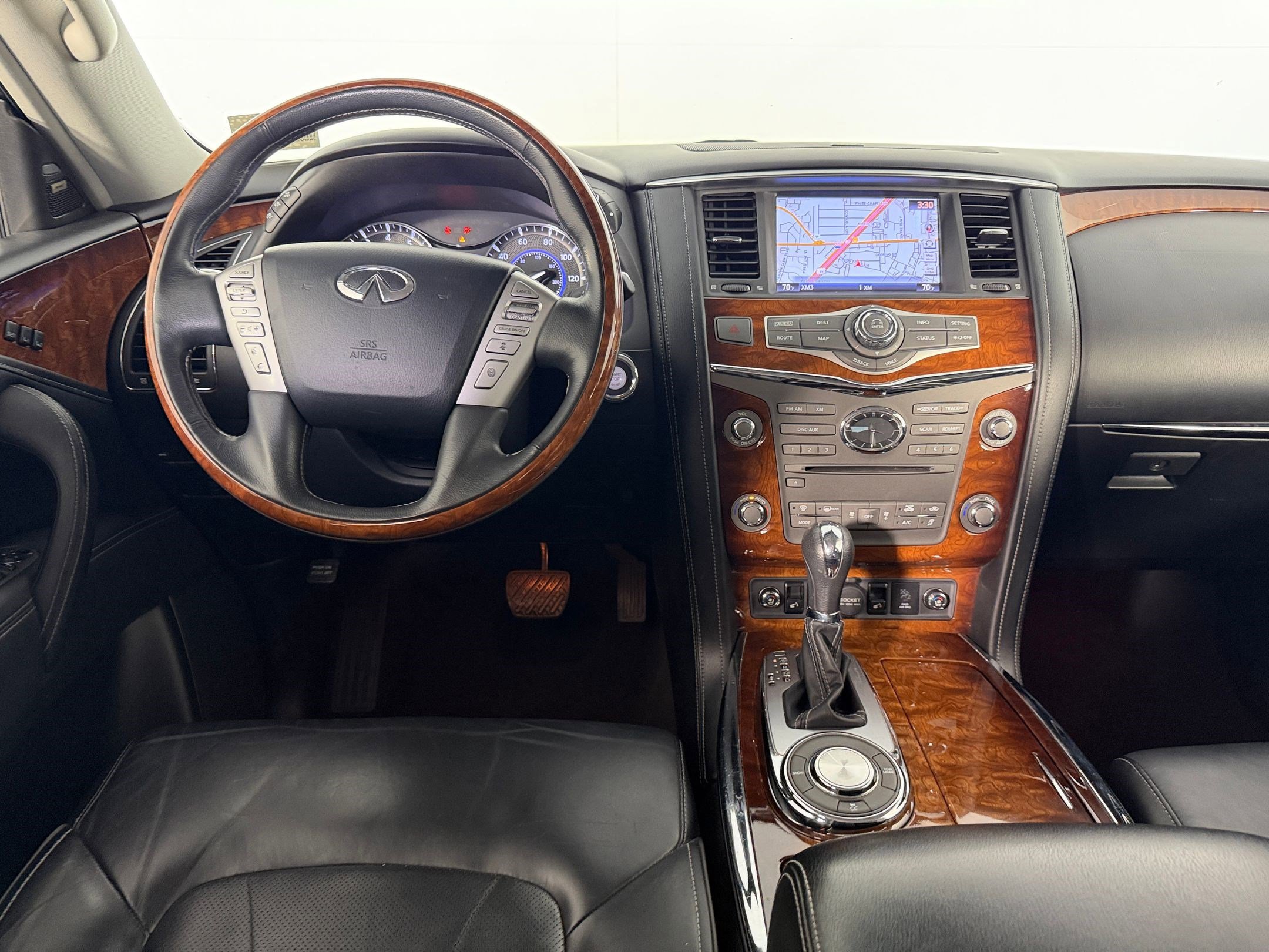 Used 2017 INFINITI QX80 2WD w/ Deluxe Technology Package image 31