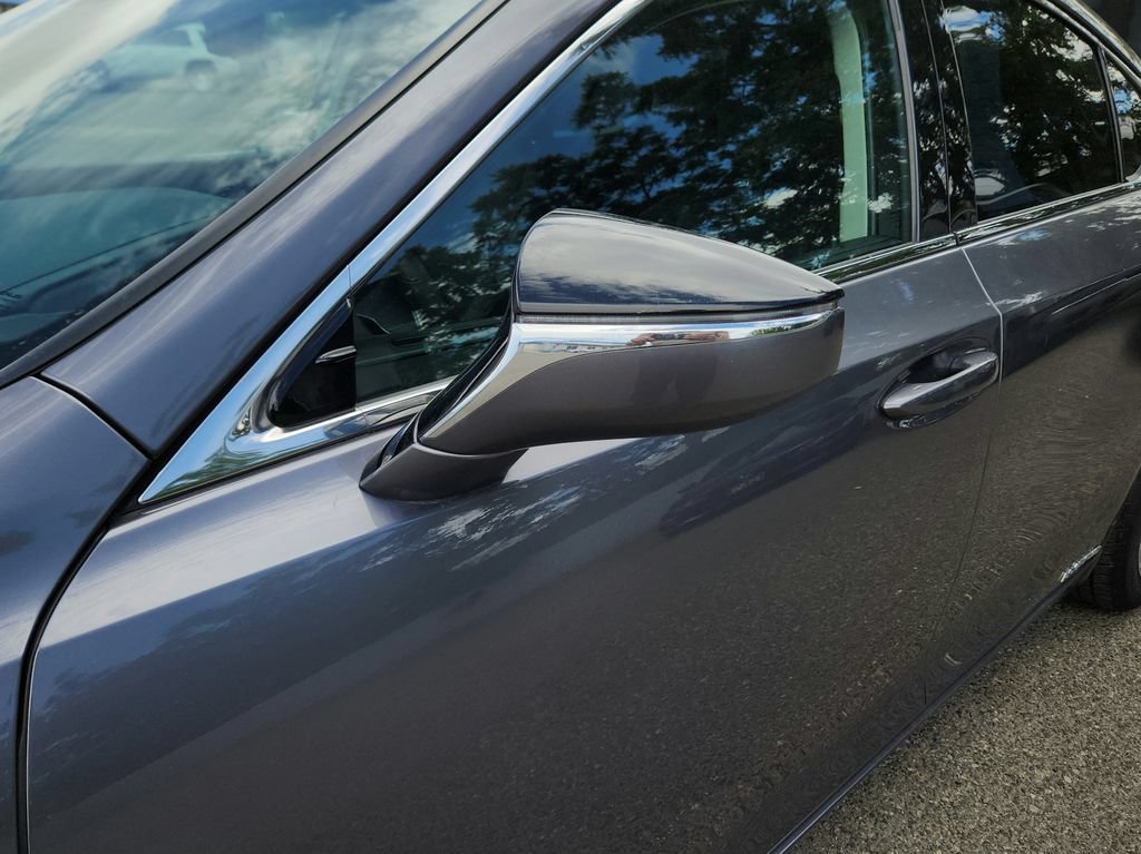 Used 2021 Lexus ES 300h w/ Accessory Package 2 FWD image 14