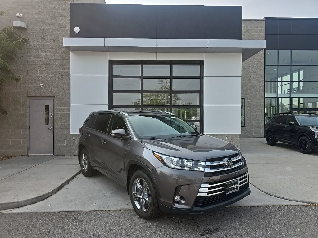 Used 2017 Toyota Highlander Limited Platinum AWD/4WD image 1