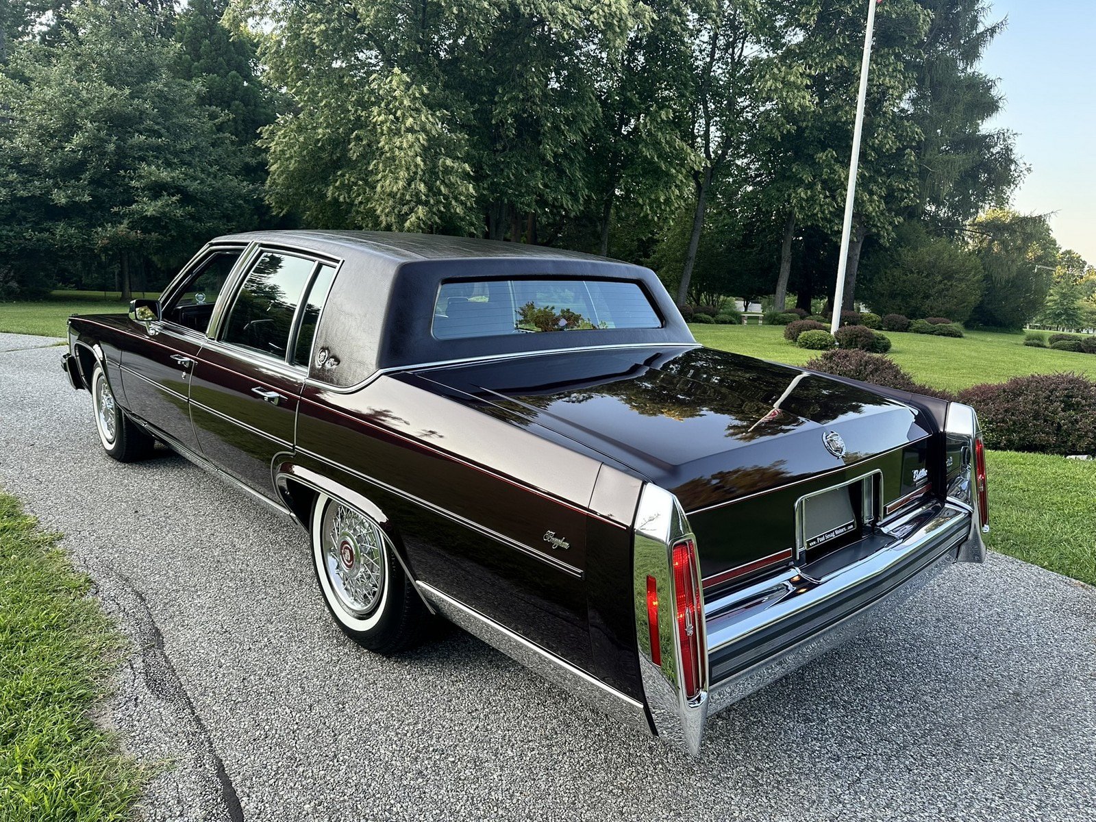 Used 1987 Cadillac Brougham RWD image 8