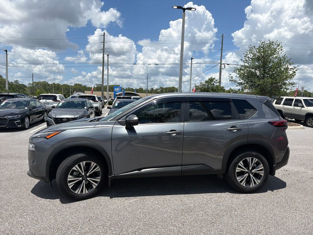 Used 2022 Nissan Rogue SV FWD image 4