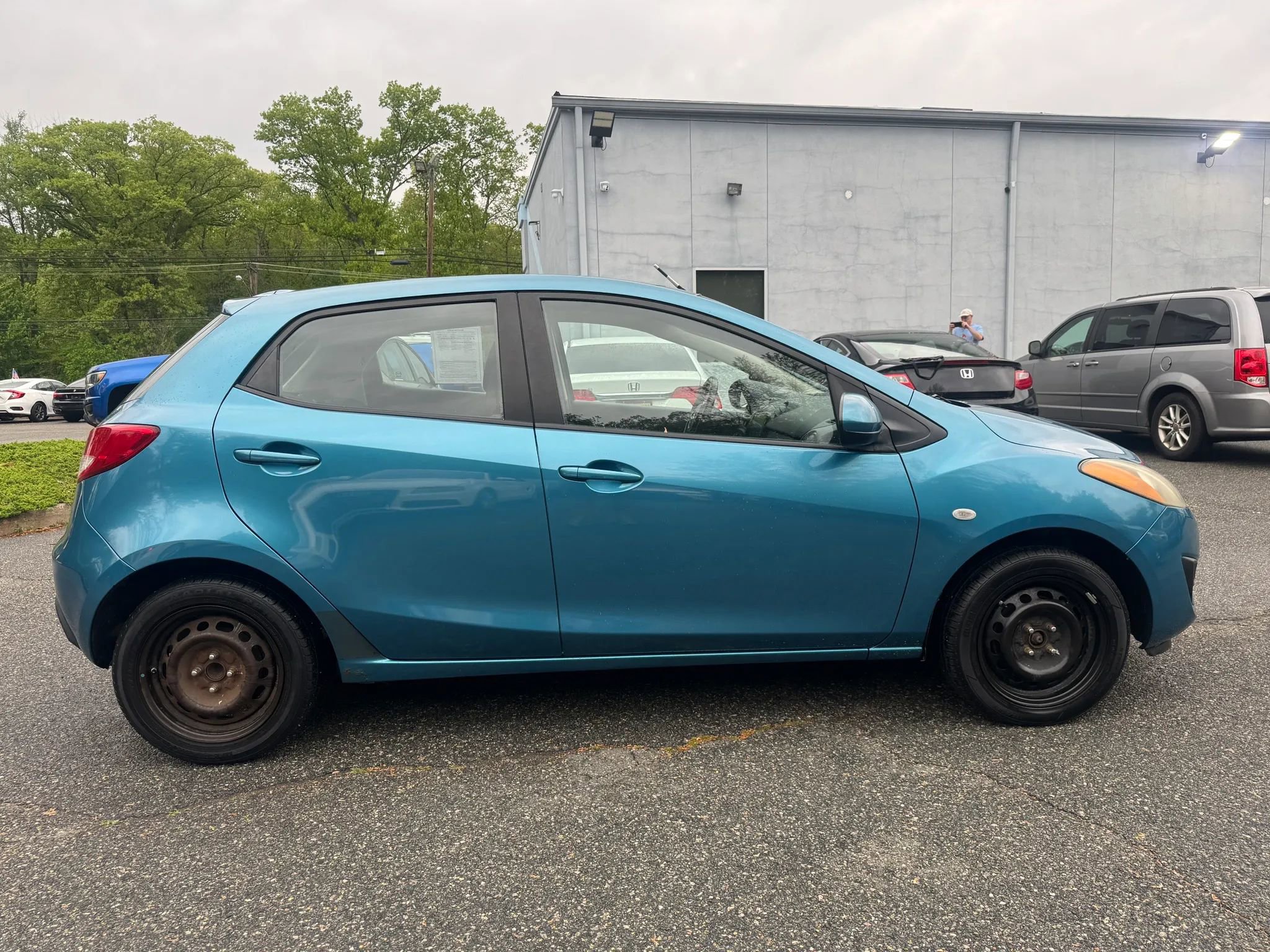 Used 2011 MAZDA MAZDA2 Sport FWD image 6