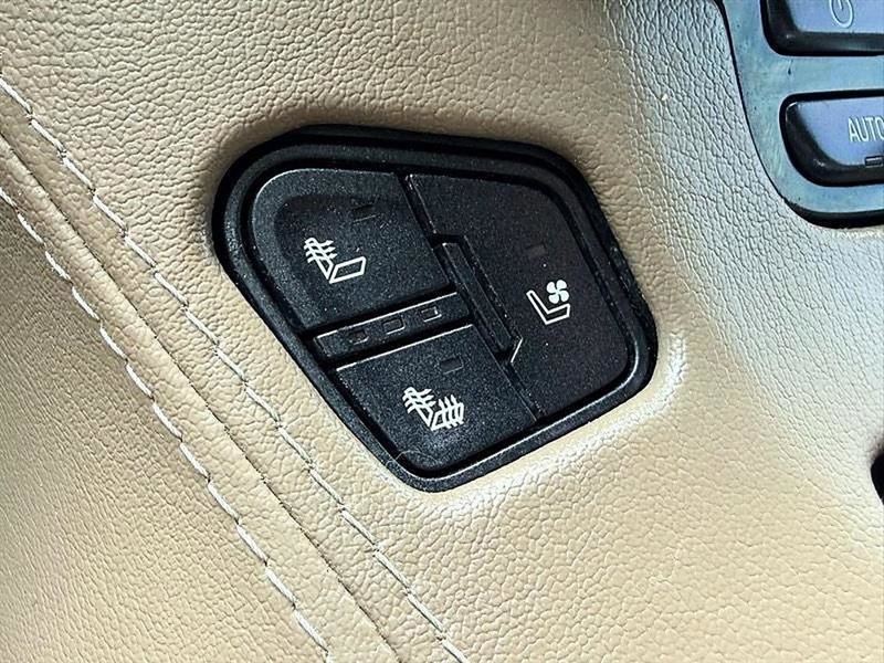 Used 2018 GMC Yukon SLT w/ Premium Edition image 48