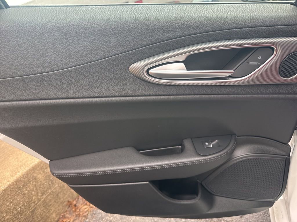 New 2026 Alfa Romeo Giulia AWD image 18
