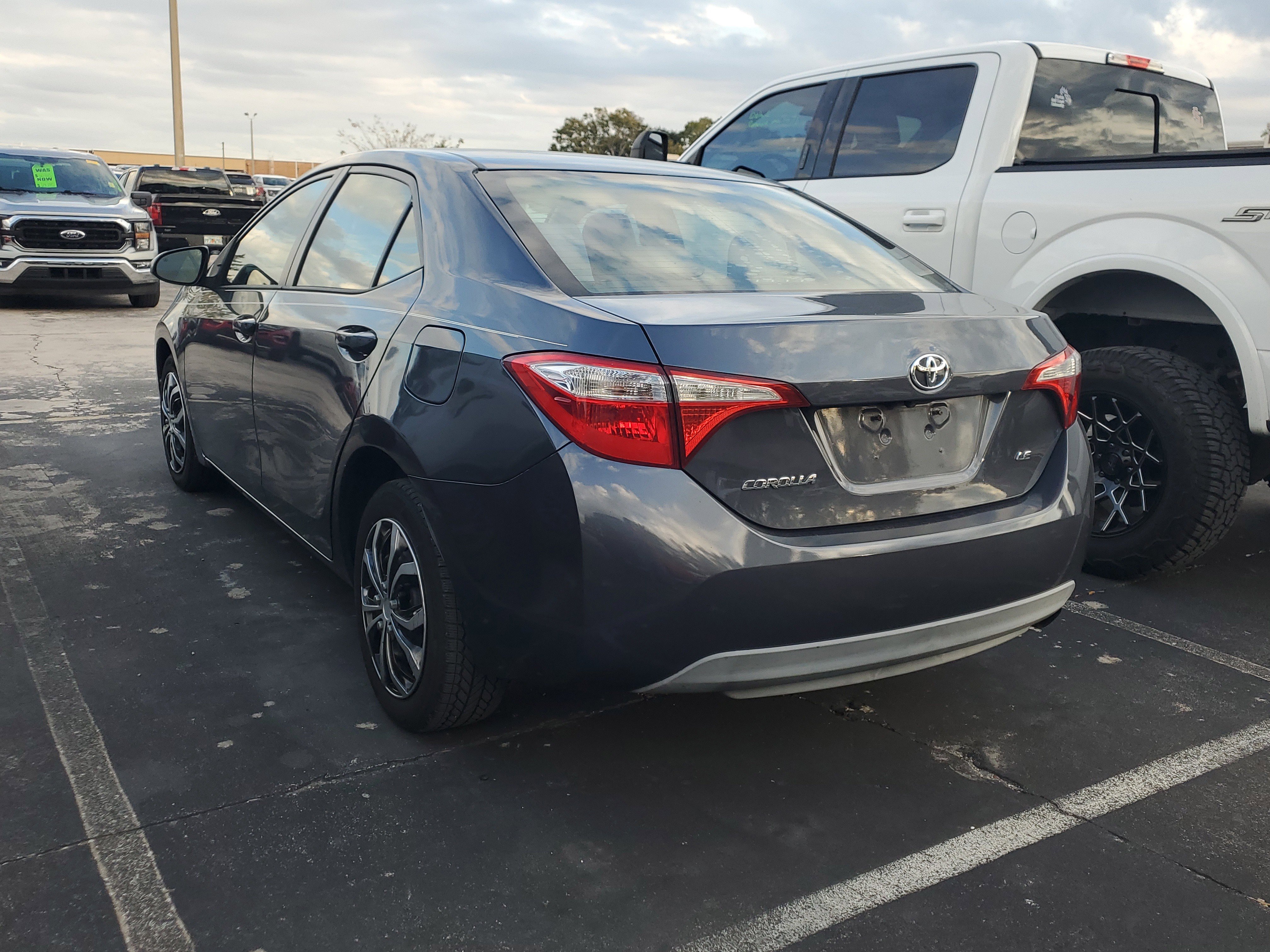 Used 2016 Toyota Corolla LE image 4
