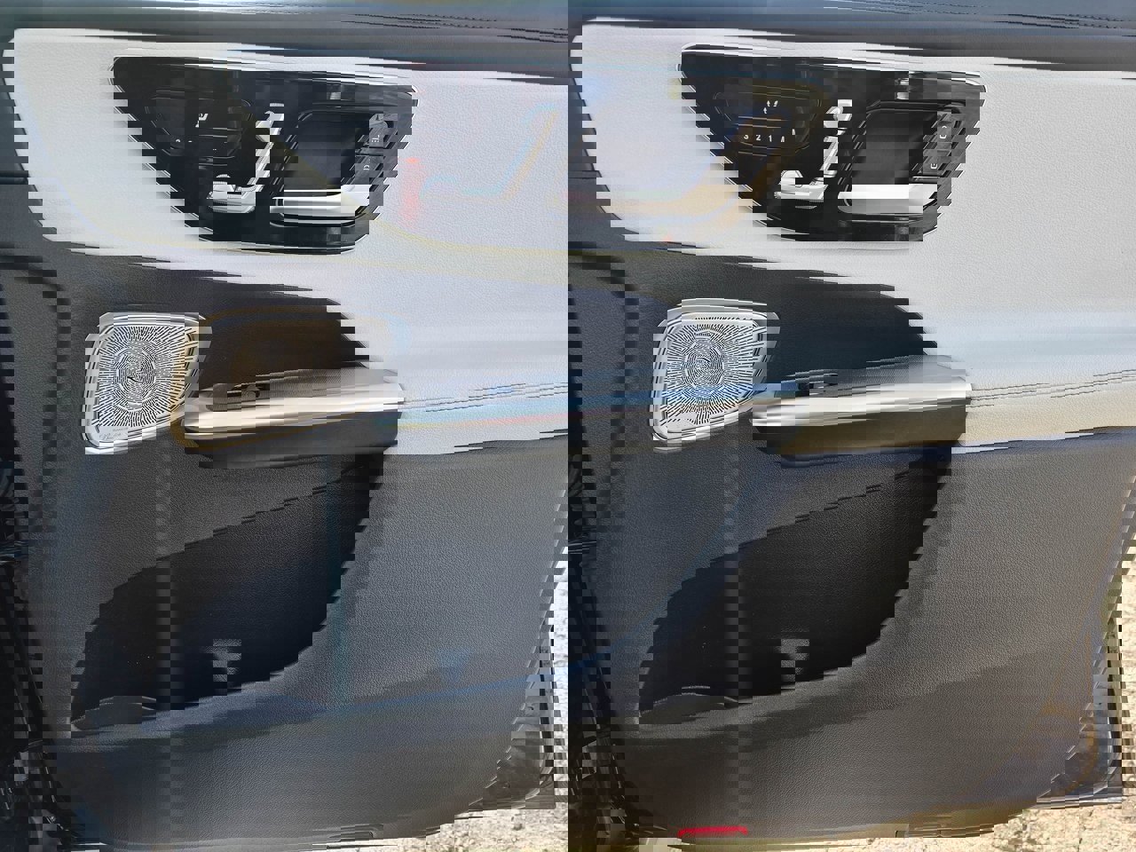 Used 2023 Mercedes-Benz GLC 300 GLC 300 image 36