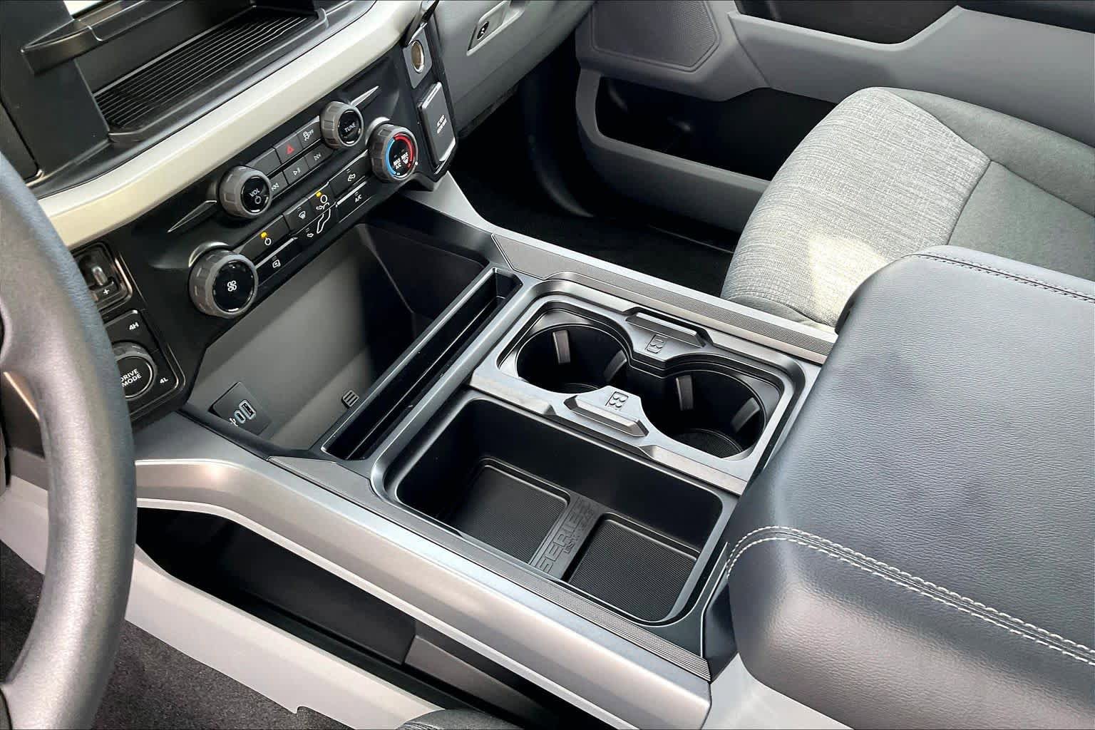 New 2026 Ford F350 XLT w/ FX4 Off-Road Package image 7