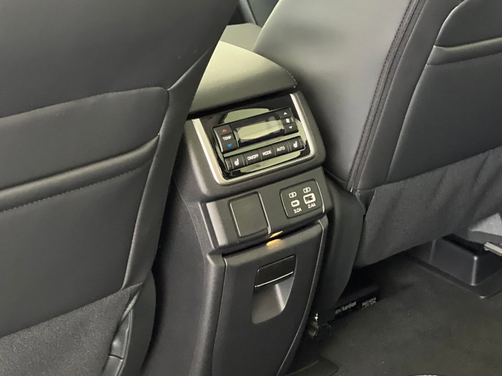 New 2026 Subaru Ascent Limited AWD/4WD image 39