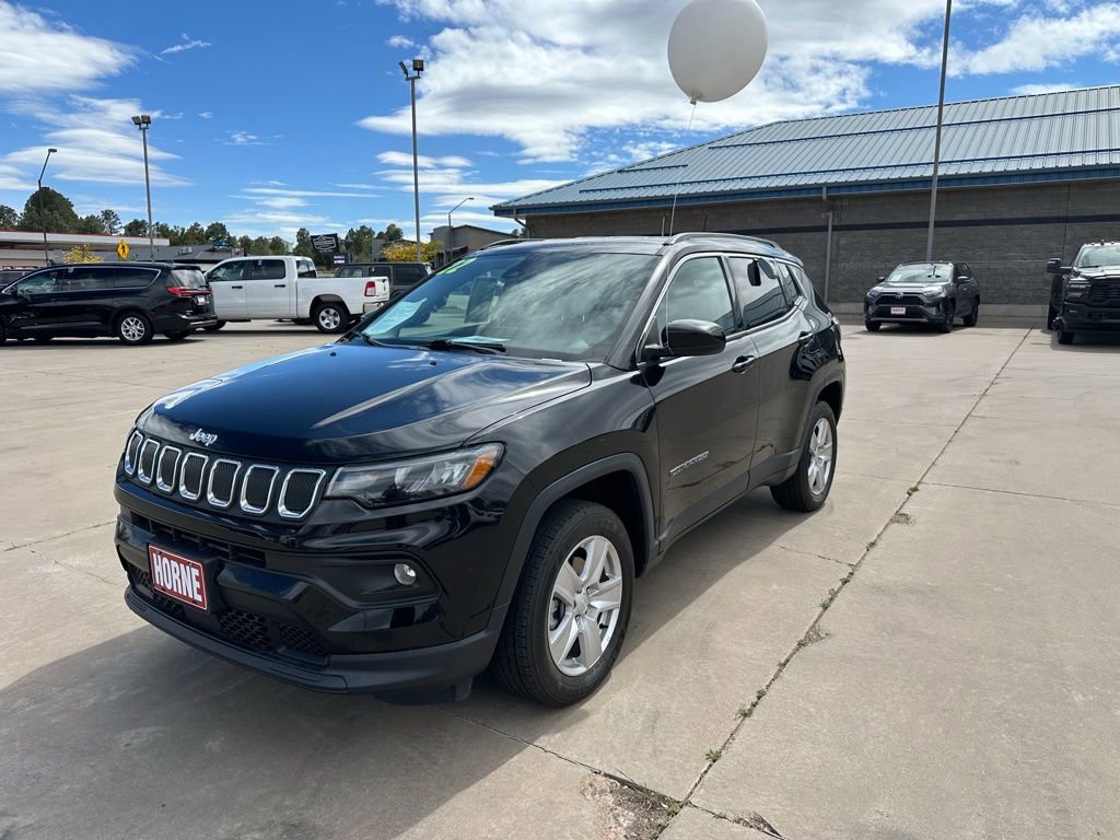 Used 2022 Jeep Compass Latitude AWD/4WD image 7