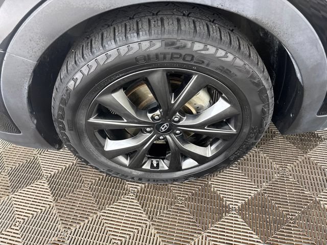 Used 2017 Hyundai Santa Fe Sport FWD image 26