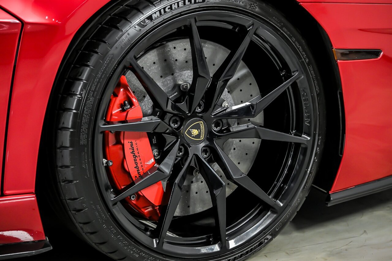 Used 2019 Lamborghini Aventador S AWD/4WD image 15