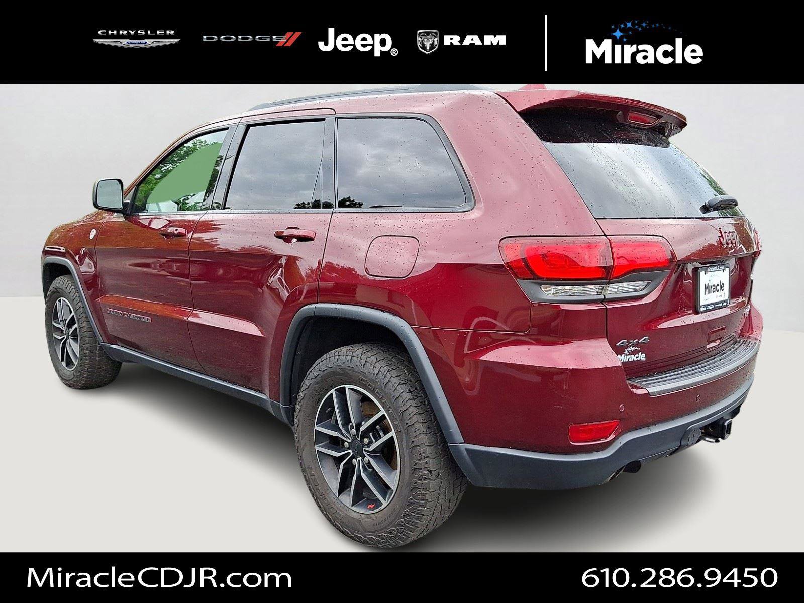 Used 2019 Jeep Grand Cherokee Trailhawk w/ Trailhawk Luxury Group AWD/4WD image 4