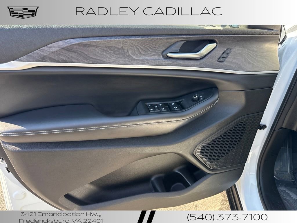 Used 2023 Jeep Grand Cherokee L Limited w/ Luxury Tech Group II AWD/4WD image 5