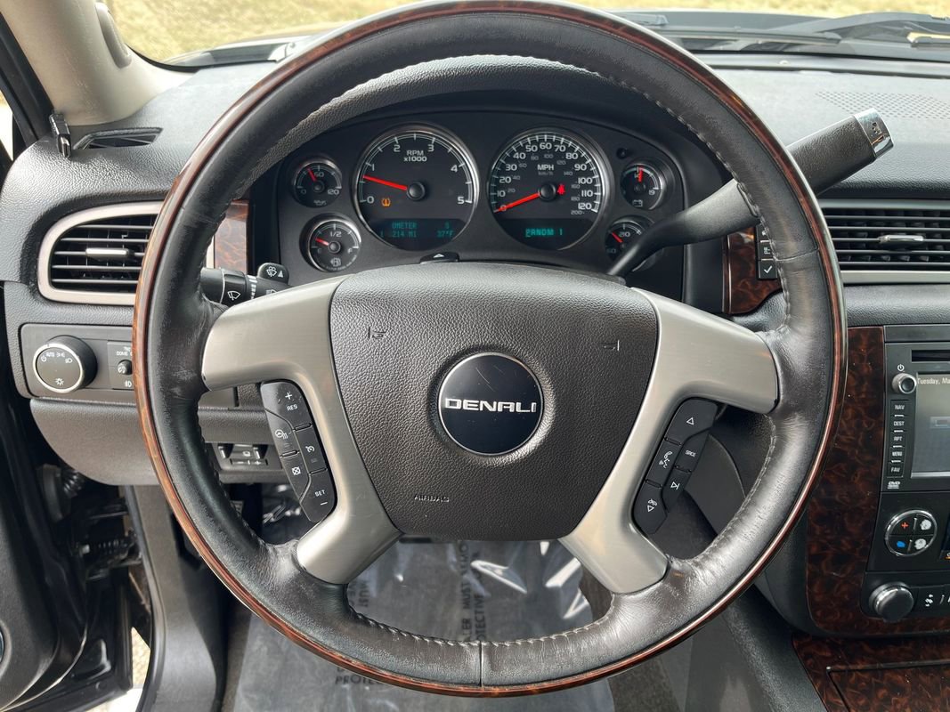 Used 2014 GMC Sierra 2500 Denali w/ Suspension Package, Off-Road image 12