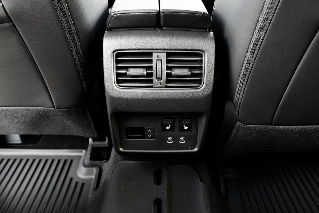 New 2026 Nissan Rogue Platinum w/ Platinum Premium Package AWD/4WD image 13