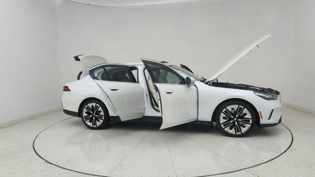 Used 2026 BMW 540i xDrive image 71